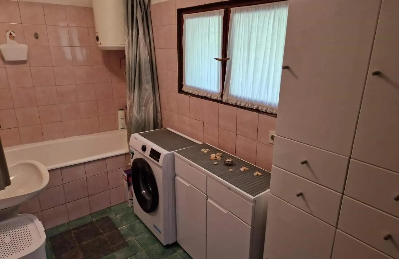 Karmen - Apartment With Terrace And Ac Novi Vinodolski Croatia